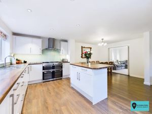 Kitchen/Diner- click for photo gallery